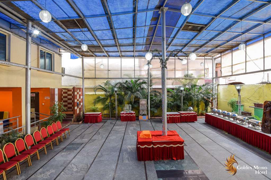 Golden Metro Hotel Бангалор Экстерьер фото